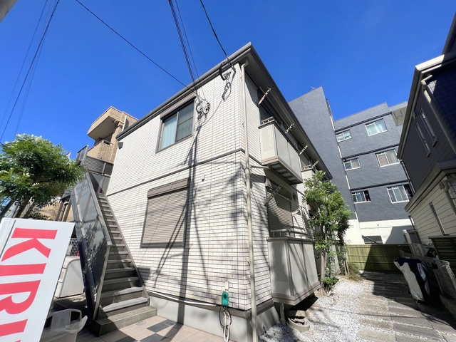 Ｔ’ｓ　ｃｏｕｒｔ　鷹番