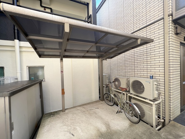 Ｔ’ｓ　ｃｏｕｒｔ　鷹番のその他共用部分|★屋根付き駐輪場★