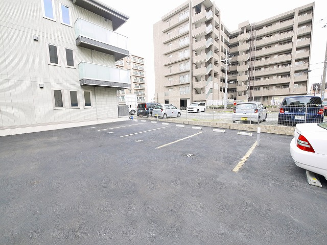 レクエルドの駐車場