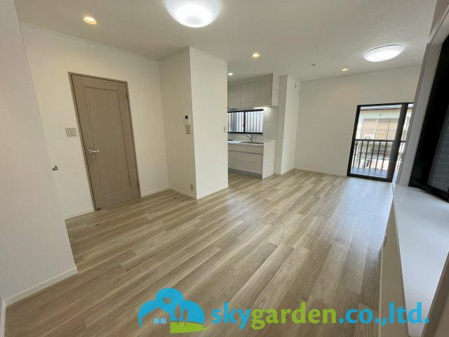 藤沢市鵠沼藤が谷　中古戸建の居間・リビング