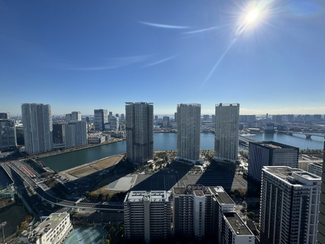 晴海アイランドトリトンスクエアビュータワーの展望|開放的な眺望で、豊洲方面を一望できます