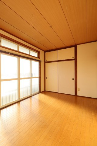 TRハイツの洋室