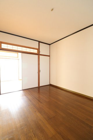 TRハイツの洋室