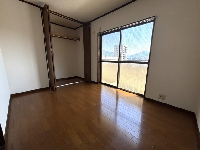 サンシャインMの洋室