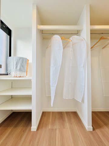 ホーユウパレス前橋文京町の収納|収納スペース広々ウォークインクローゼット♪