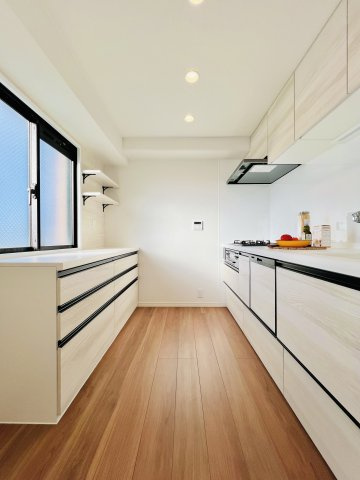 ホーユウパレス前橋文京町のキッチン|作業スペースも広く快適に過ごせるカウンター付きキッチン♪