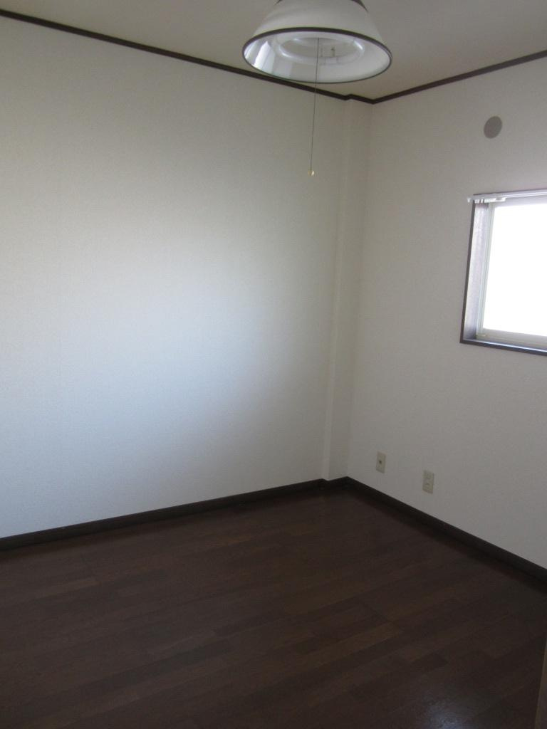 サカエハイツⅡの居間・リビング