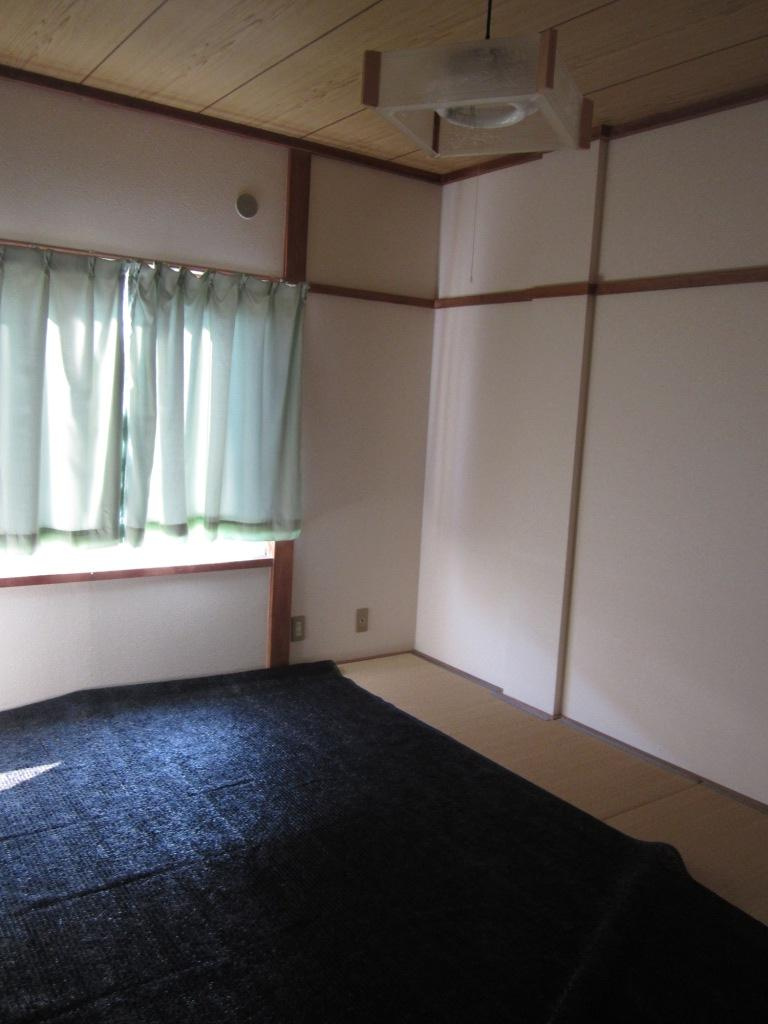 サカエハイツⅡの居間・リビング