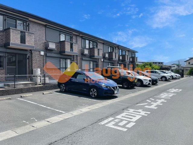 アヴニール合川の駐車場|カースペースがあります