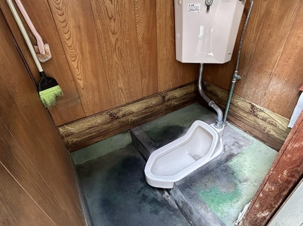 堺市美原区真福寺の工場のトイレ