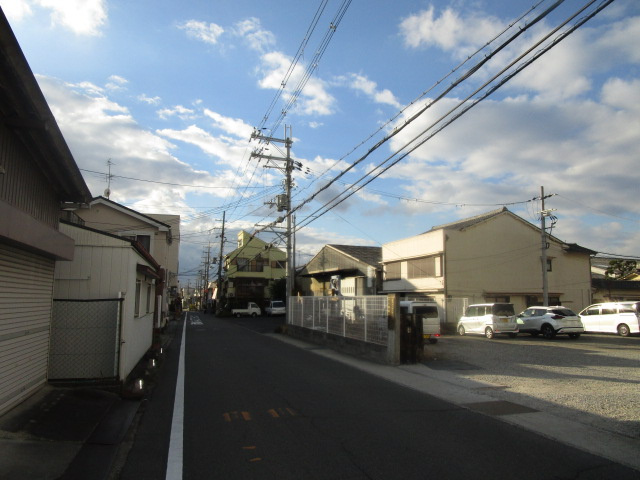 堺市美原区真福寺の工場の周辺
