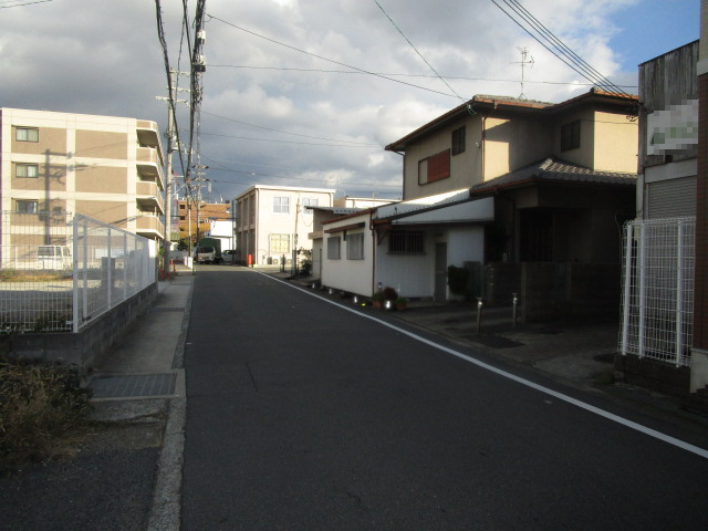 堺市美原区真福寺の工場の周辺