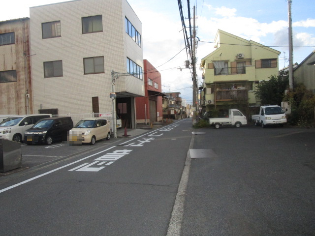 堺市美原区真福寺の工場の周辺