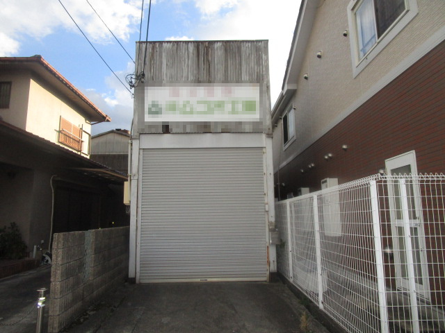 堺市美原区真福寺の工場の外観