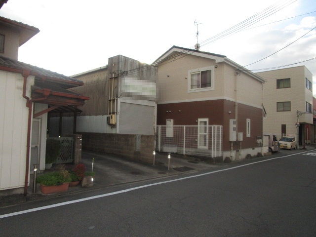 堺市美原区真福寺の工場の外観