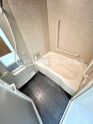 大阪市城東区放出西２丁目の賃貸マンションの浴室