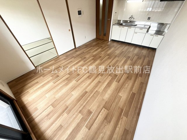 大阪市城東区放出西２丁目の賃貸マンションの居間・リビング