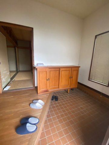 都城市志比田町の中古一戸建の玄関