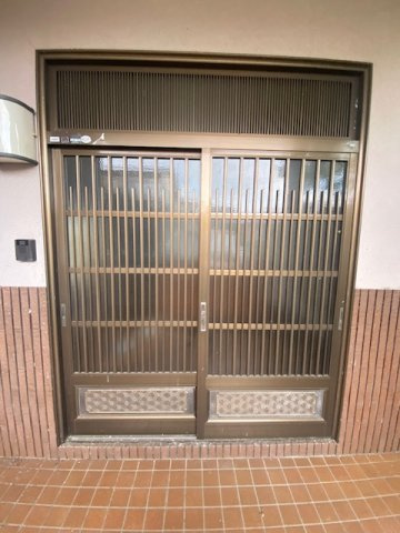都城市志比田町の中古一戸建の玄関