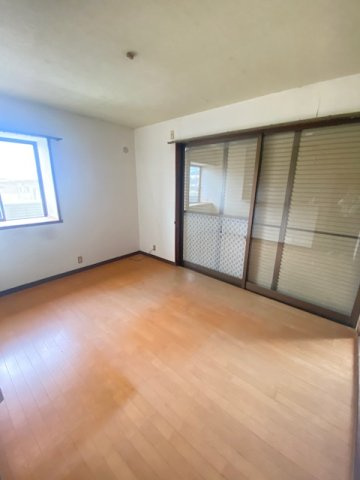 都城市志比田町の中古一戸建の洋室