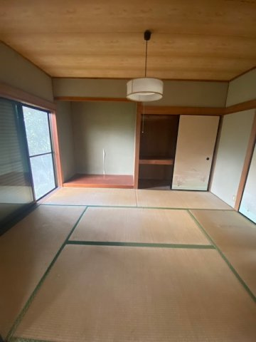 都城市志比田町の中古一戸建の和室