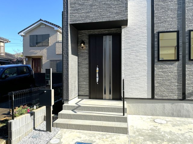 鎌ケ谷市丸山１丁目新築戸建のエントランス|エントランス・玄関ポーチ
