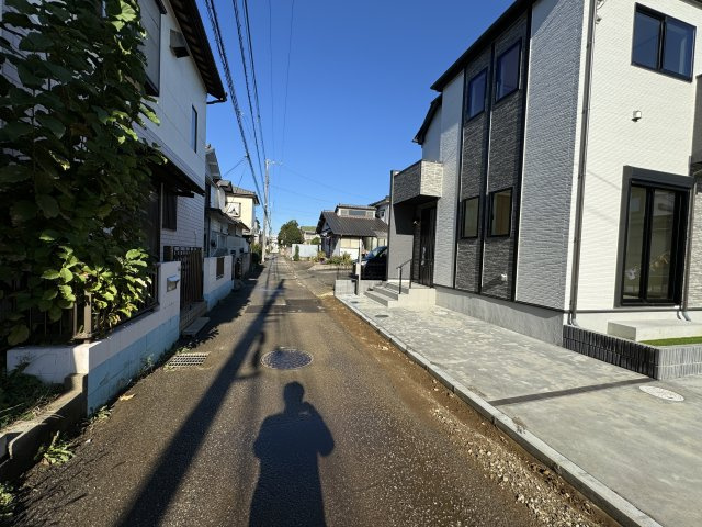 鎌ケ谷市丸山１丁目新築戸建の前面道路含む現地写真|南西側前面道路
