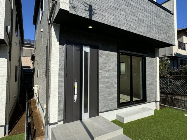 鎌ケ谷市丸山１丁目新築戸建のエントランス|エントランス・玄関ポーチ