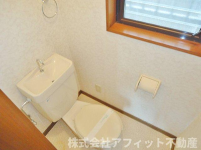 【トイレ】 | エメローズ高橋 | 温水洗浄暖房便座　　※写真はイメージです