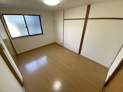 【洋室】 | 高鷲10丁目貸家