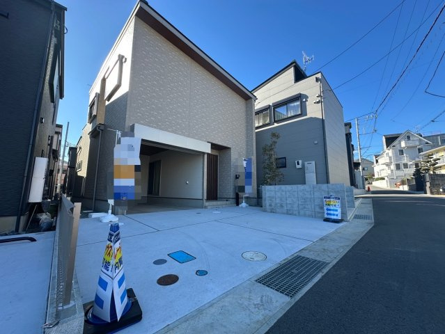 【成約】秦野市清水町ガレージ付きハウス