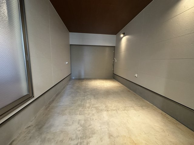【成約】秦野市清水町ガレージ付きハウスの駐車場