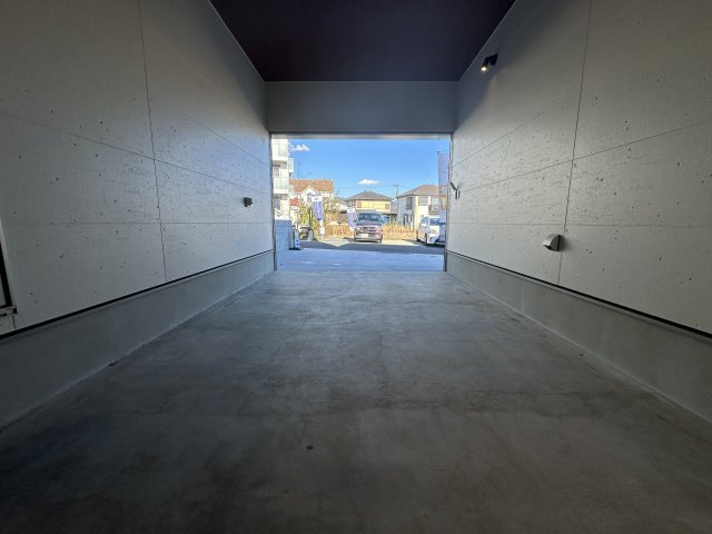【成約】秦野市清水町ガレージ付きハウスの駐車場
