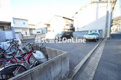 【駐車場】 | リトルパレス