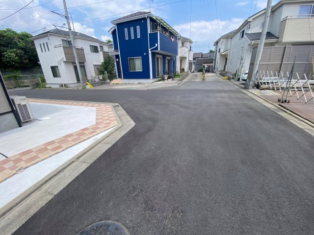 祝　成約済み　八王子市　石川町　新築戸建ての前面道路含む現地写真|八高線「北八王子駅」まで徒歩11分の新築戸建てです。～仲介手数料無料☆八王子ひなた不動産～八王子市石川町　新築戸建て
