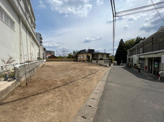 【前面道路含む現地写真】