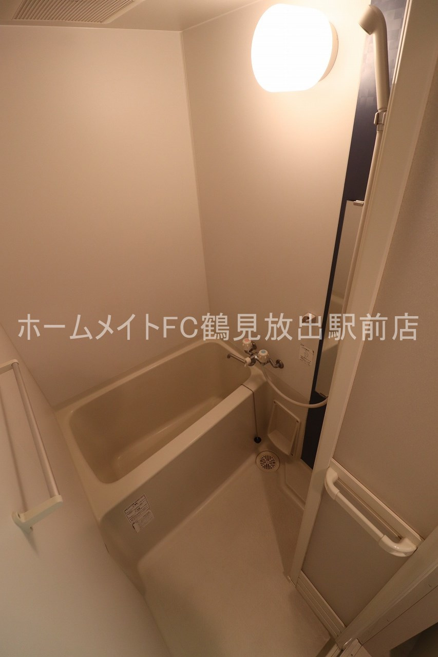 大阪市鶴見区放出東３丁目の賃貸マンションの浴室