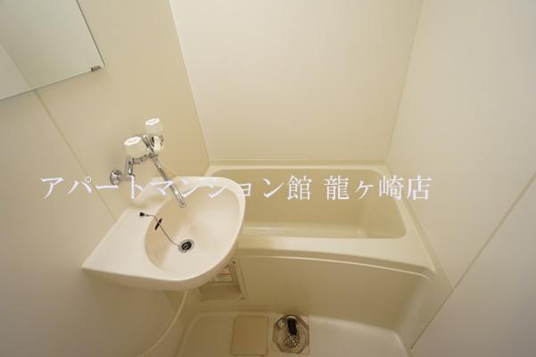 サクセスヒルズの浴室