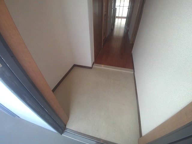 ヴェルドミールステラの玄関