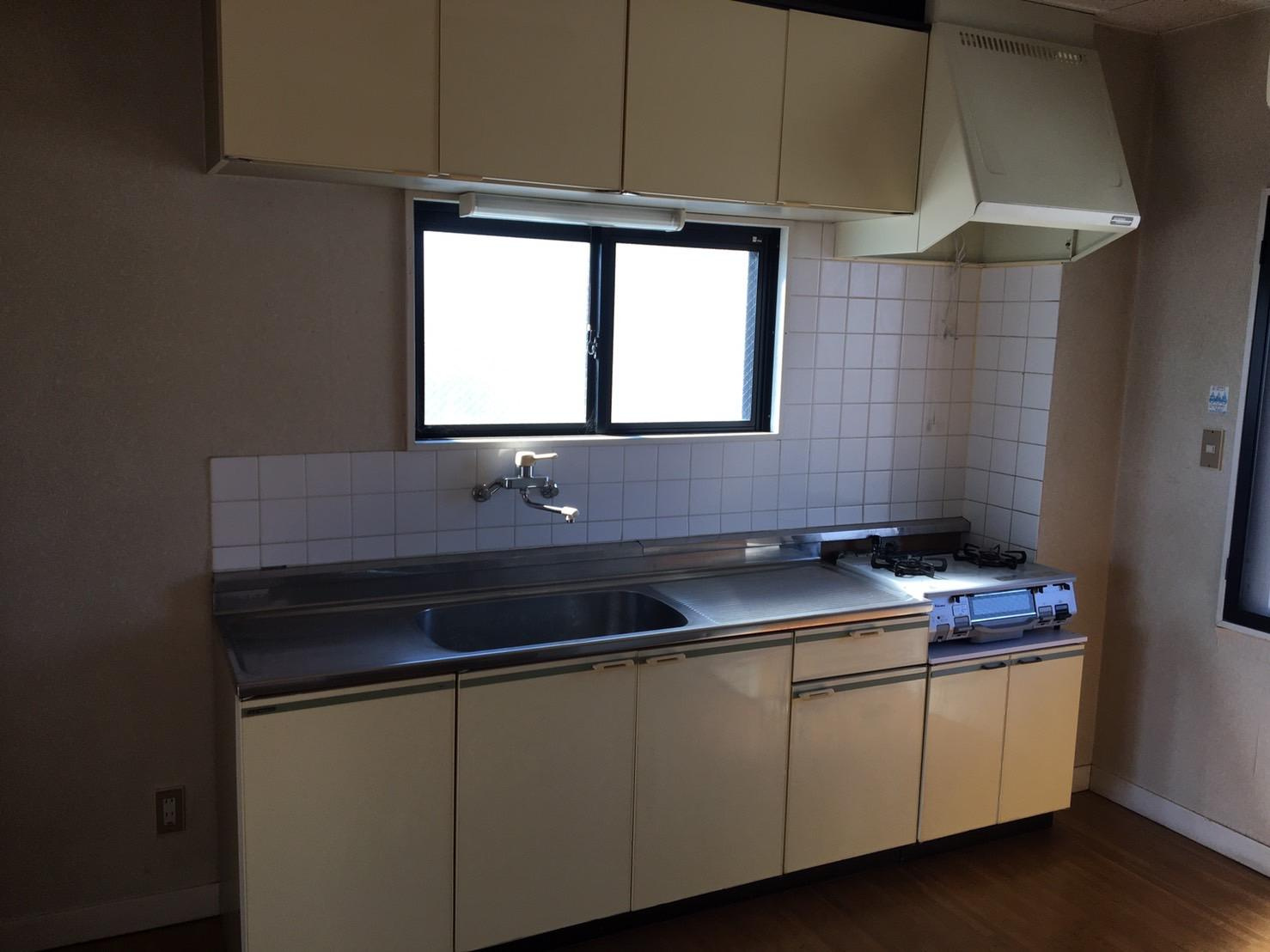 新浜マンションのキッチン