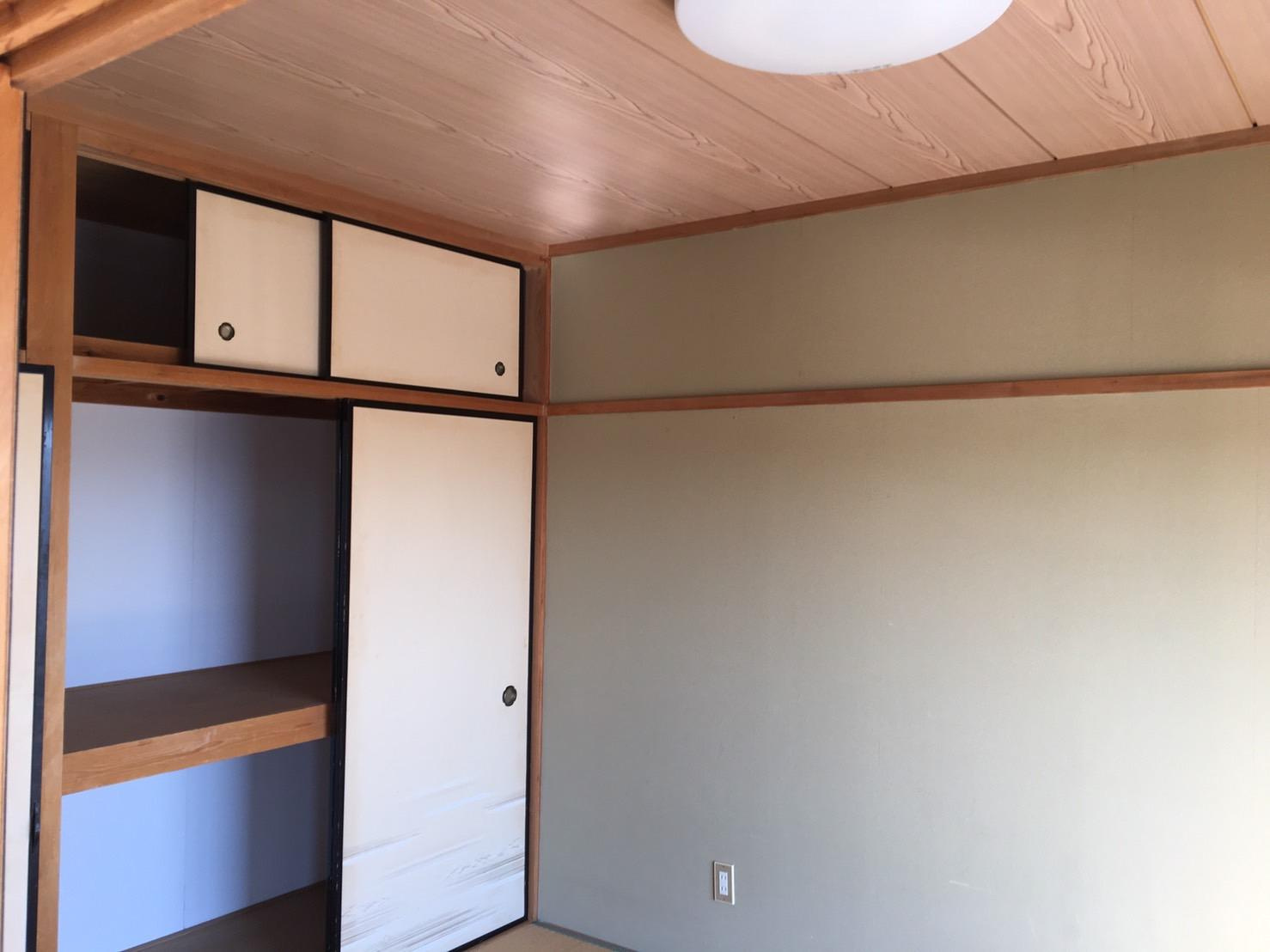 新浜マンションの居間・リビング