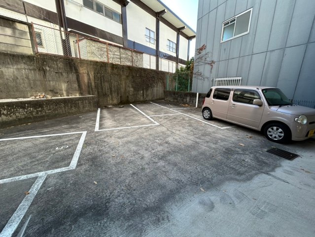 コーポ・トシの駐車場|コーポ・トシ