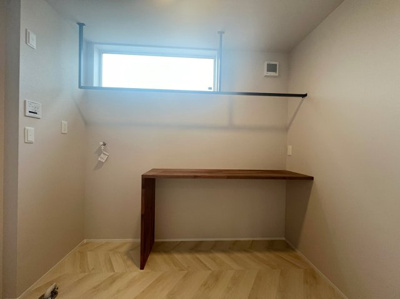 【収納】 | 泉区虹の丘2丁目新築戸建て | 2階ユーティリティスペース