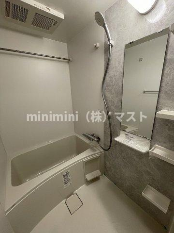 セレニテ難波ミラク参番館の浴室
