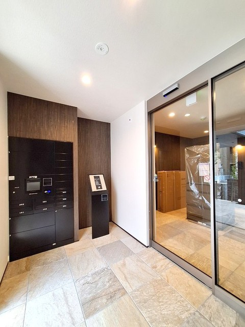 Ｓｏｎｏｒｉｌｏ　Ｌｉｇｎｏ　ソノリロ　リグノのロビー|★エントランス★宅配BOX完備★