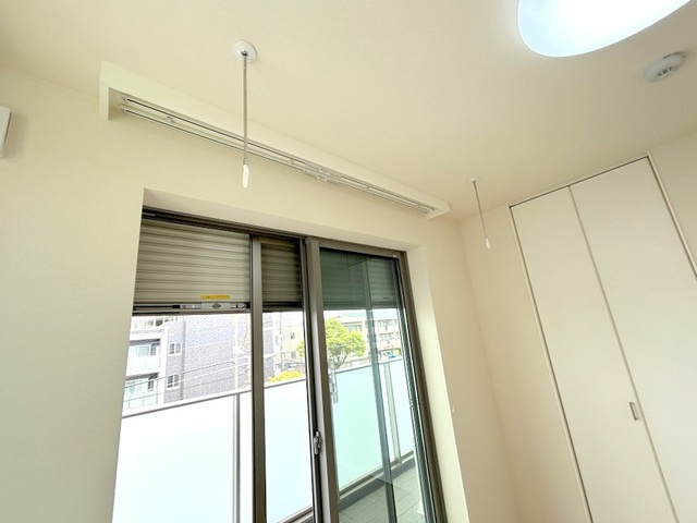 リビエラ公津の杜の設備|★防犯シャッター★室内物干しフック★
