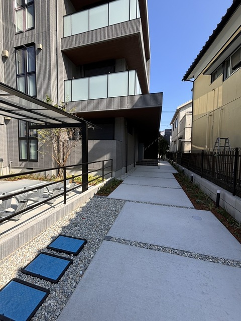 フランメゾン武蔵浦和のエントランス