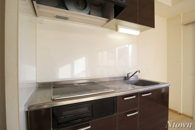 【キッチン】 | サンエスケーイワタ名城 | お料理しやすいキッチンです