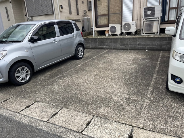 シティハイム　グレイスの駐車場
