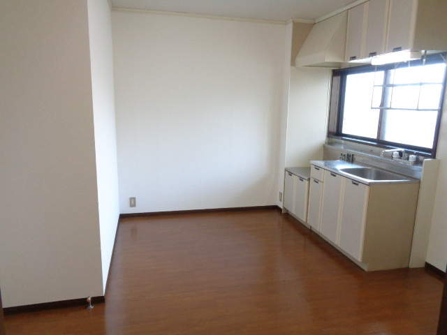 シティハイム　ヴェリテの居間・リビング|7帖ダイニング